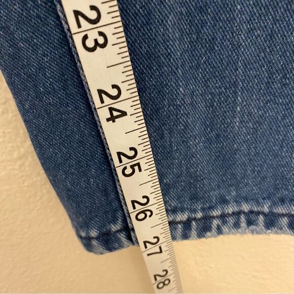 Vintage Lee High Rise medium Wash cropped Mom Jeans- 28x27-petite 6 - Picture 7 of 12